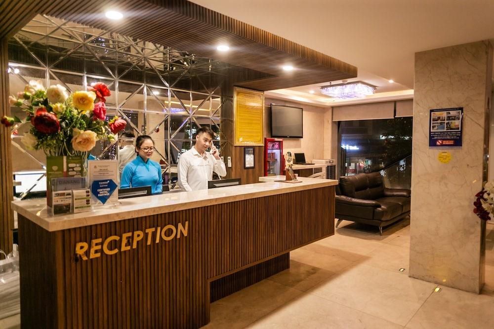 Gold Hotel Da Nang By Haviland מראה חיצוני תמונה