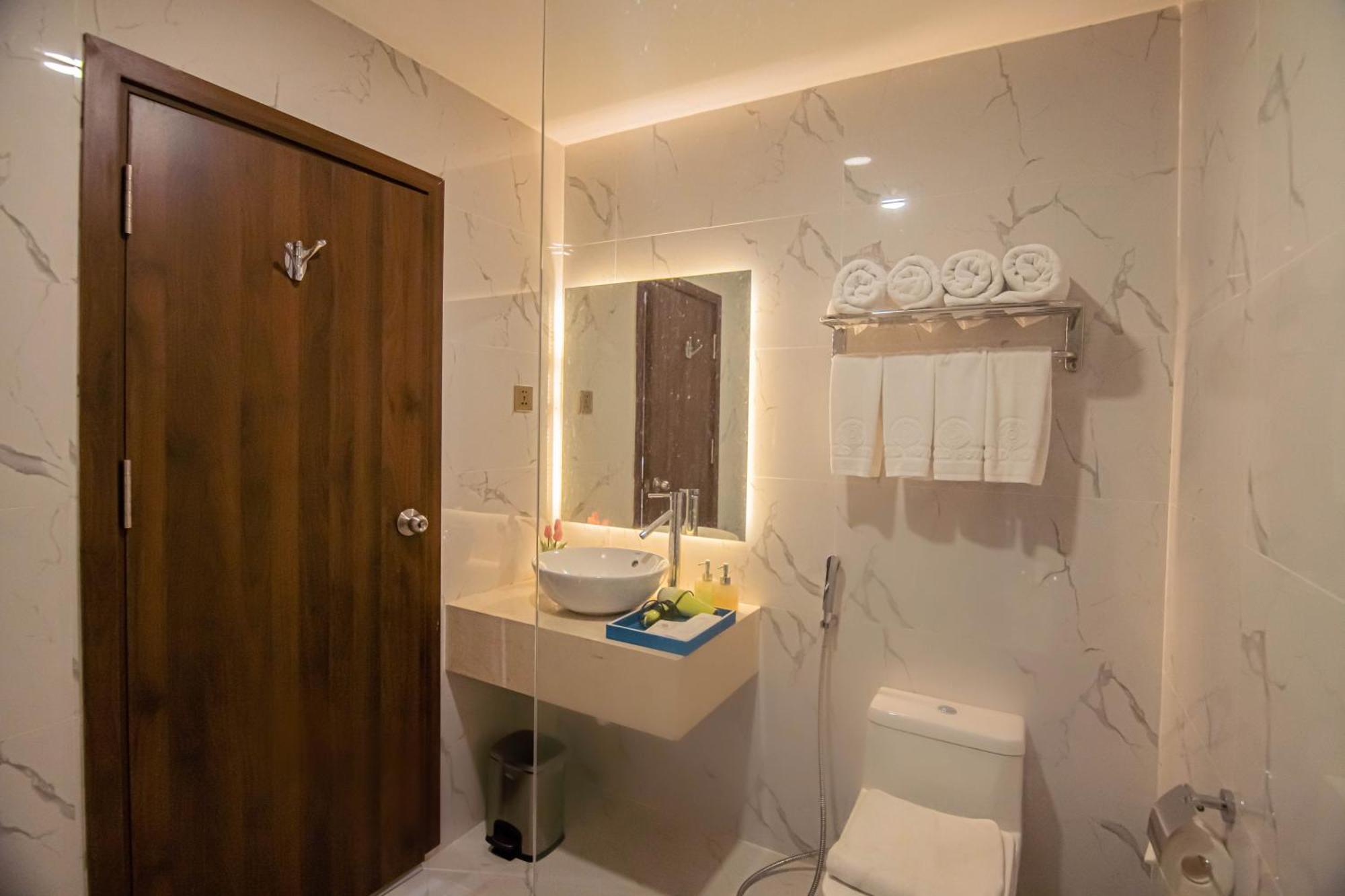Gold Hotel Da Nang By Haviland מראה חיצוני תמונה