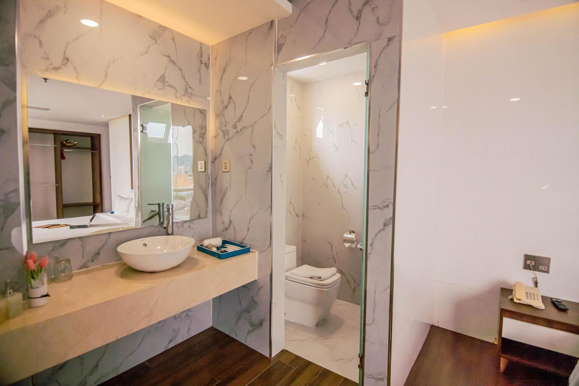 Gold Hotel Da Nang By Haviland מראה חיצוני תמונה