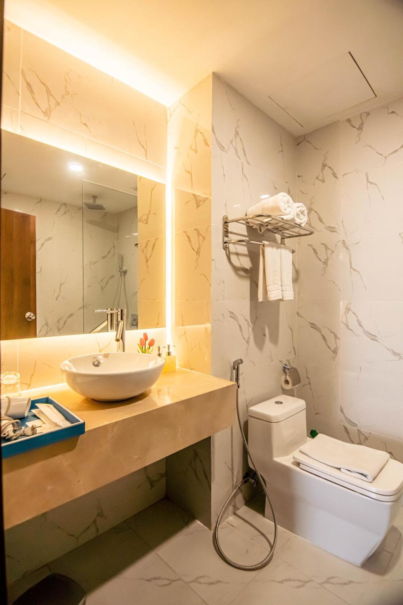 Gold Hotel Da Nang By Haviland מראה חיצוני תמונה